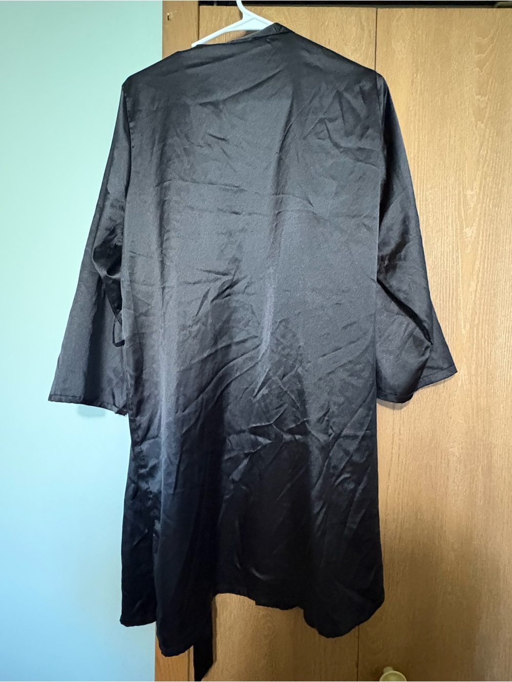 Women's Black Satin Open-Front robe - Picture 2 of 2